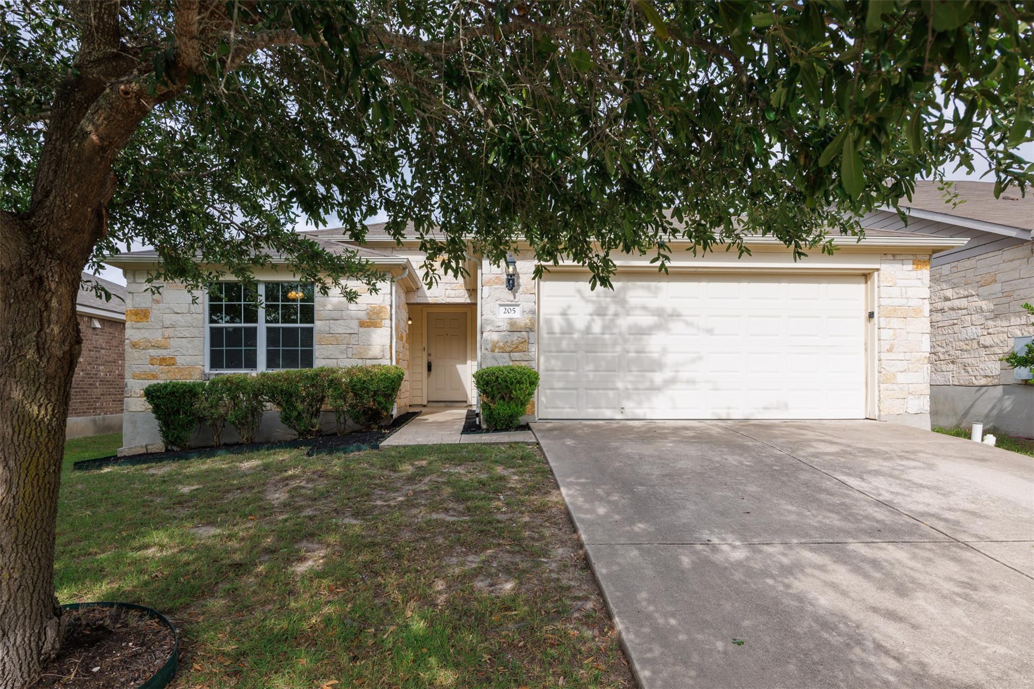 205 Lark Street Leander TX 78641