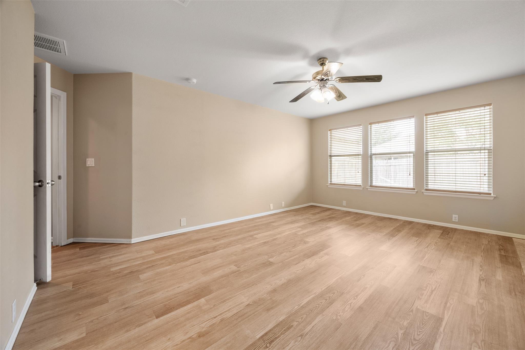 205 Lark Street Leander TX 78641