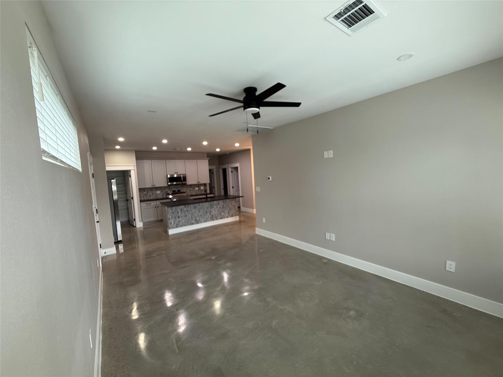 201 N Vandeveer Street Burnet TX 78611