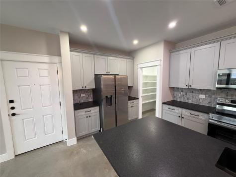 201 N Vandeveer Street Burnet TX 78611