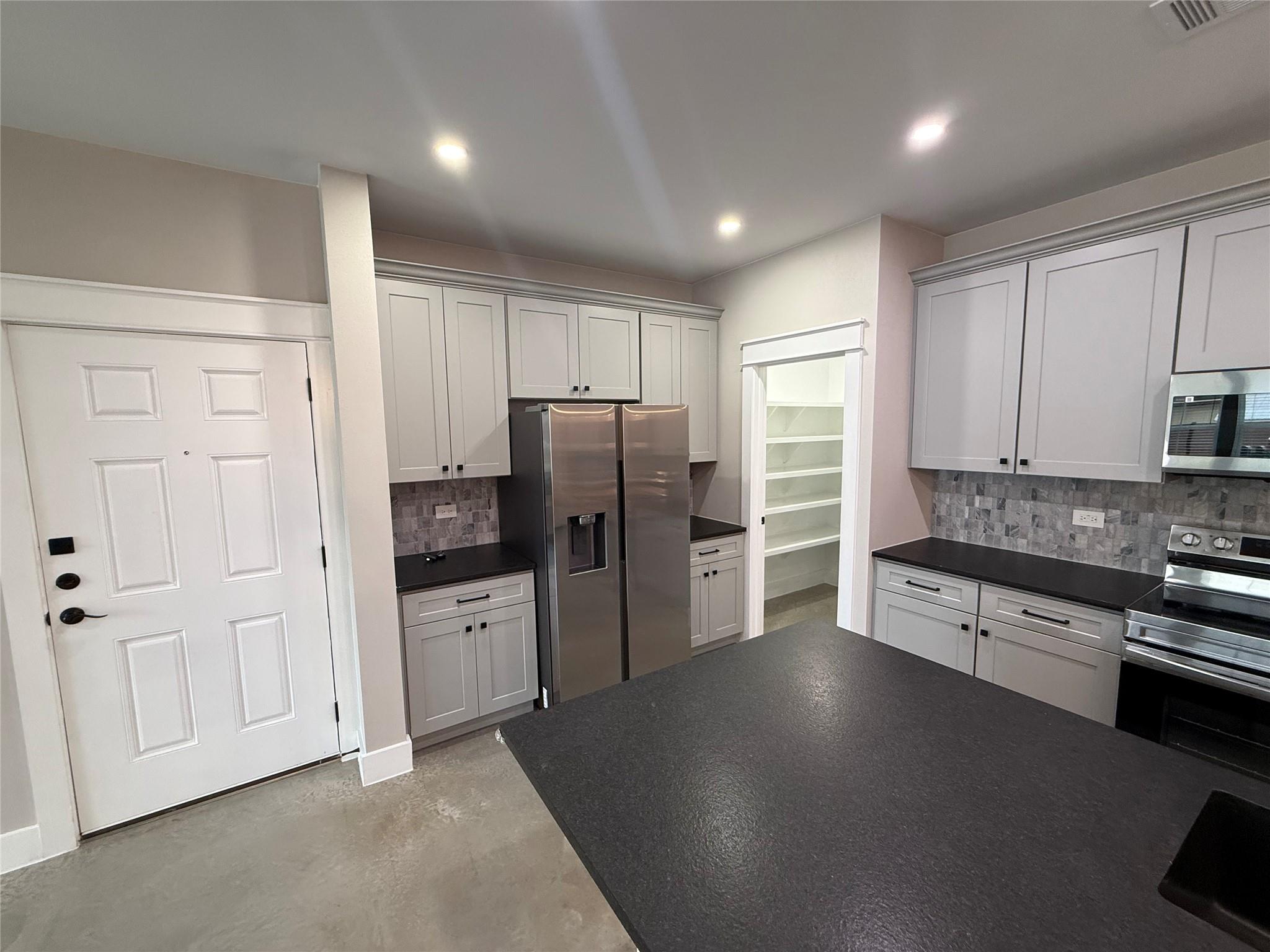 201 N Vandeveer Street Burnet TX 78611