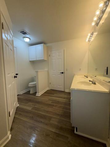 5807 Teri Road Austin TX 78744