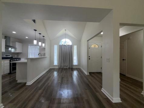 5807 Teri Road Austin TX 78744