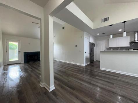 5807 Teri Road Austin TX 78744