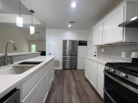 5807 Teri Road Austin TX 78744
