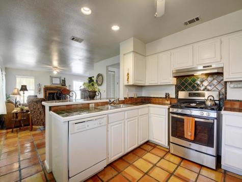 131 Barton Meadow Drive Dripping Springs TX 78620