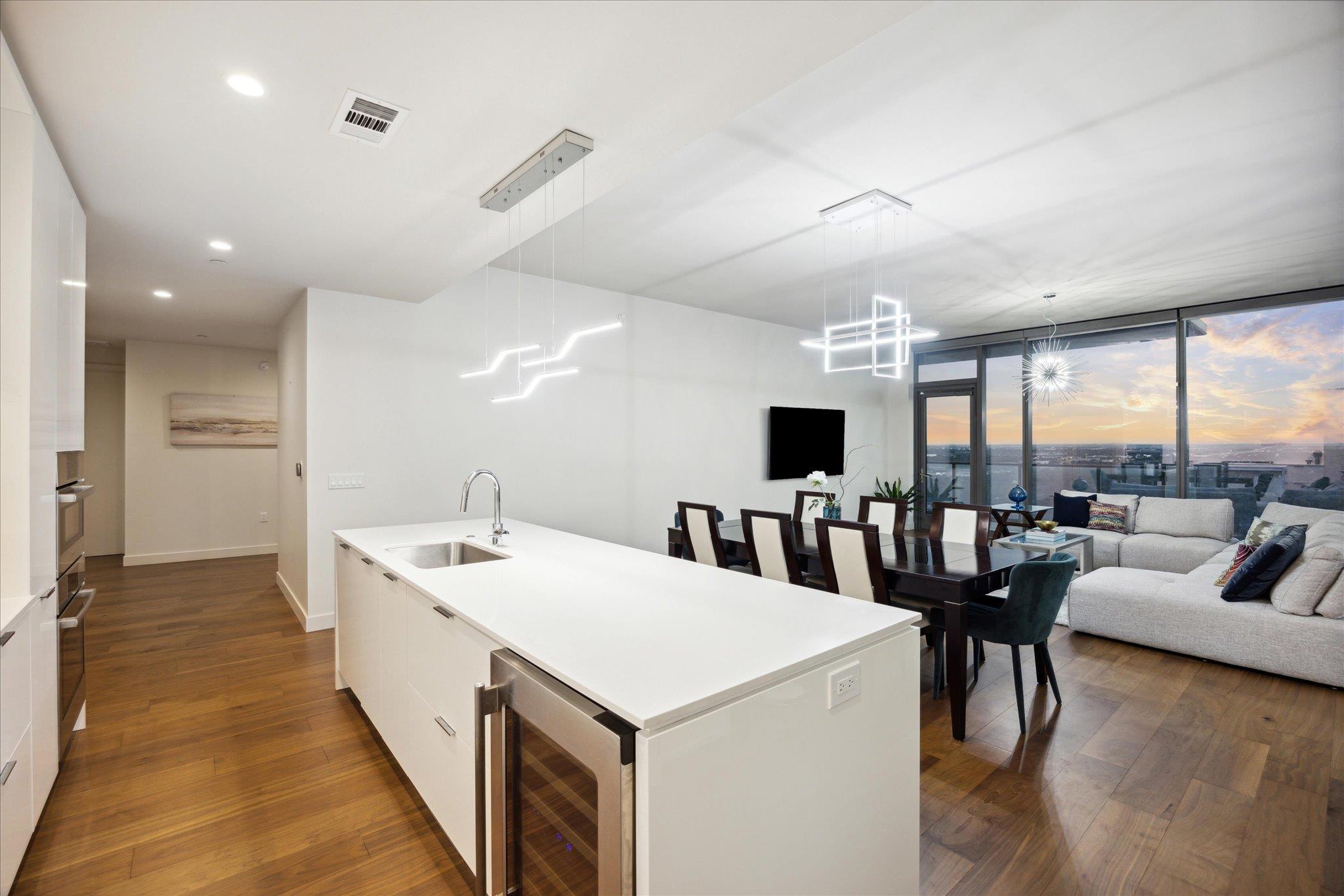 44 East Avenue Austin TX 78701