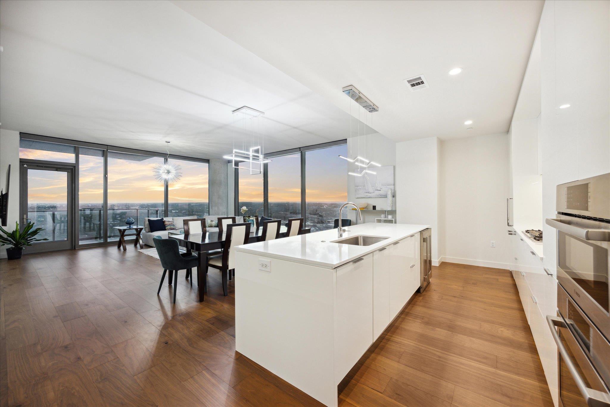 44 East Avenue Austin TX 78701
