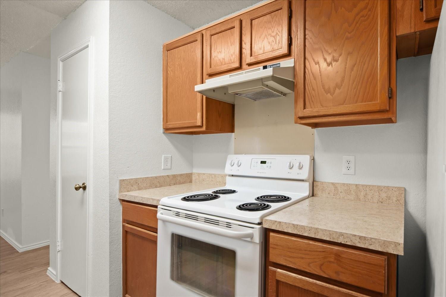 220 Sailmaster Street Lakeway TX 78734