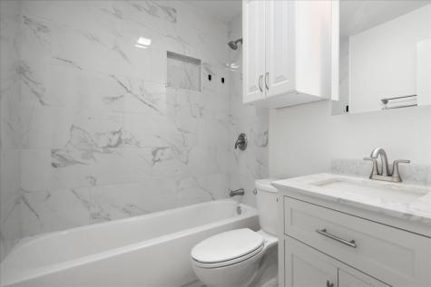 220 Sailmaster Street Lakeway TX 78734
