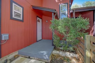 6906 Lovely Lane Austin TX 78744