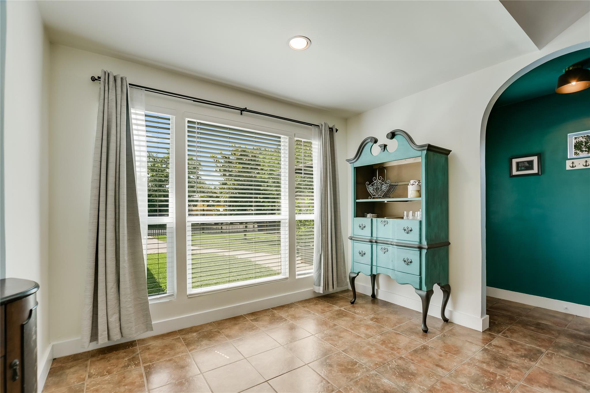 4702 Crest Oak Road Austin TX 78744