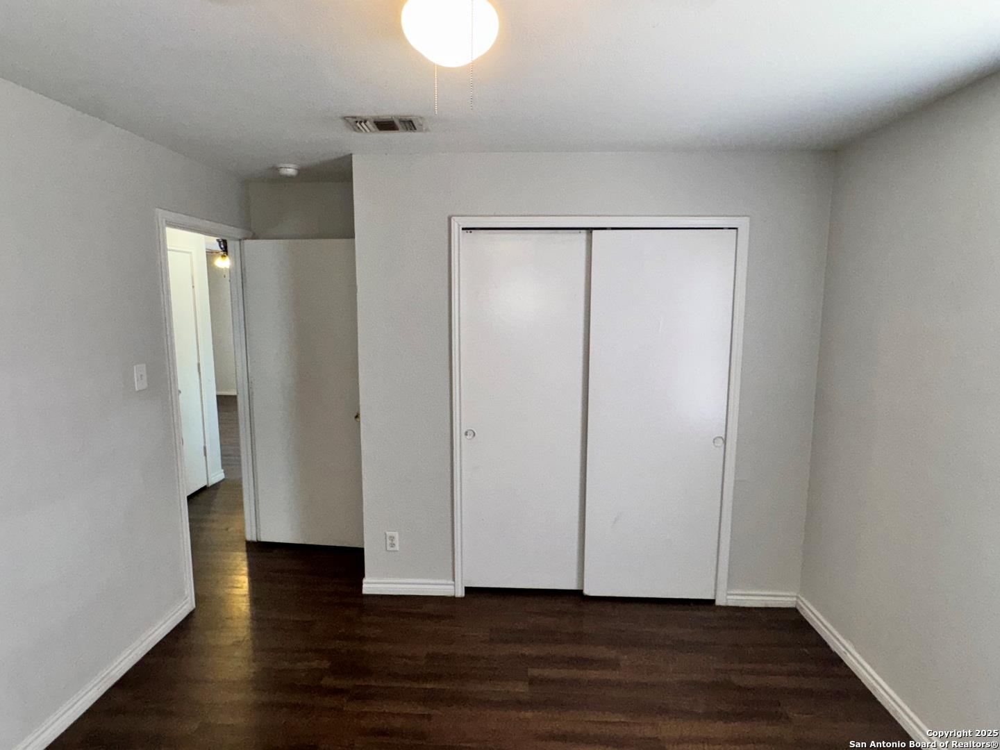 830 W Hutchins Place San Antonio TX 78221