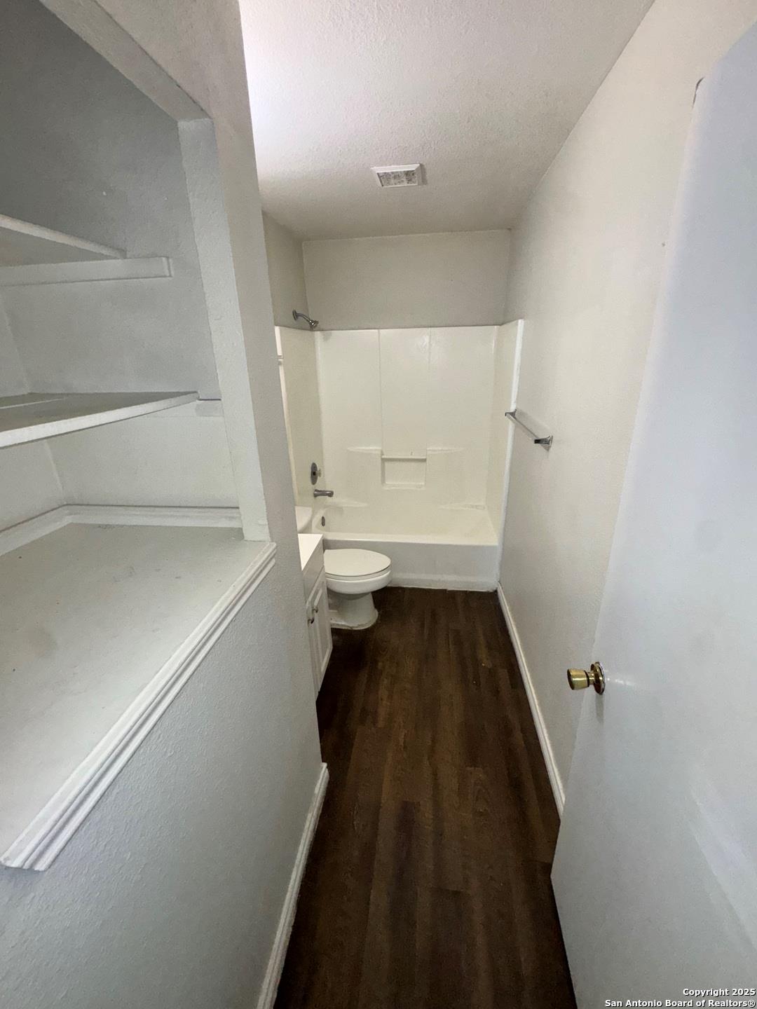 830 W Hutchins Place San Antonio TX 78221