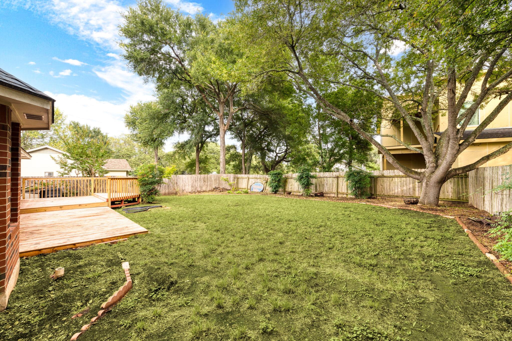 1502 Oak Knoll Lane Lockhart TX 78644