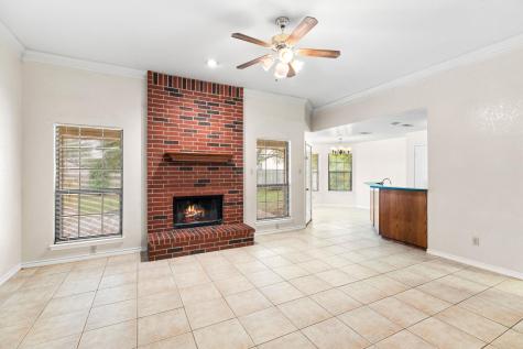 1502 Oak Knoll Lane Lockhart TX 78644