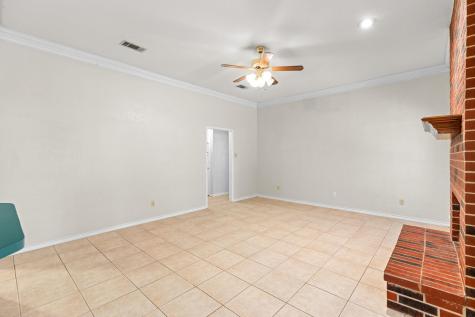 1502 Oak Knoll Lane Lockhart TX 78644