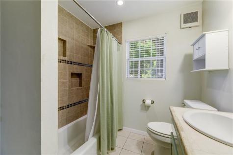 7512 Saint Louis Street Austin TX 78757