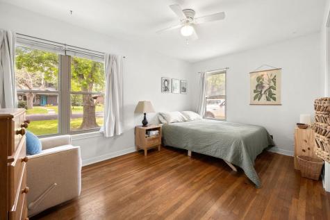 7512 Saint Louis Street Austin TX 78757
