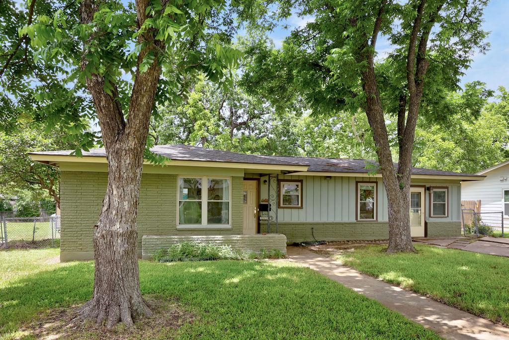 7512 Saint Louis Street Austin TX 78757