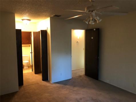 914 W Meadowmere Lane Austin TX 78758
