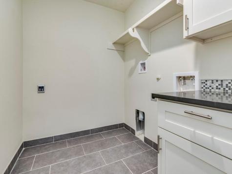 6412 Carson Ridge Austin TX 78741
