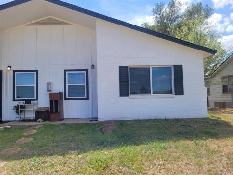 205 2nd Avenue Smithville TX 78957
