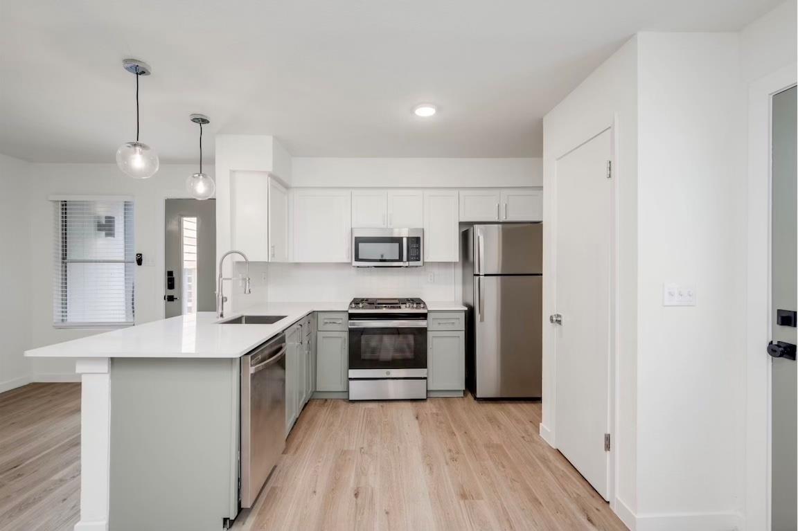 901 Airoso Cove Austin TX 78745