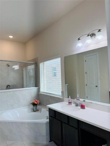 1513 Harrongton Way Leander TX 78641