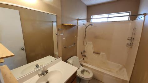 208 N Vanderveer Street Burnet TX 78611