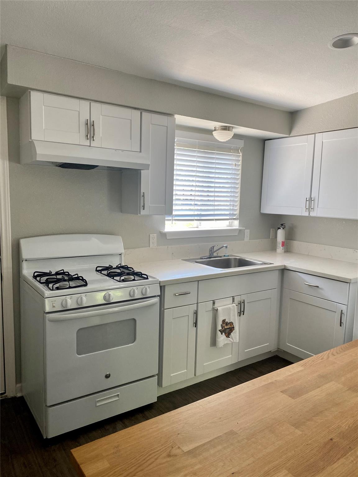 400 Swanee Drive Austin TX 78752