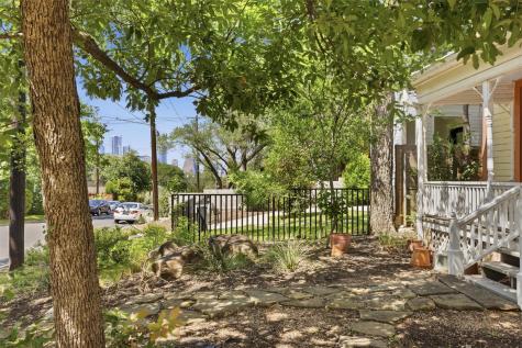 1613 Drake Avenue Austin TX 78704