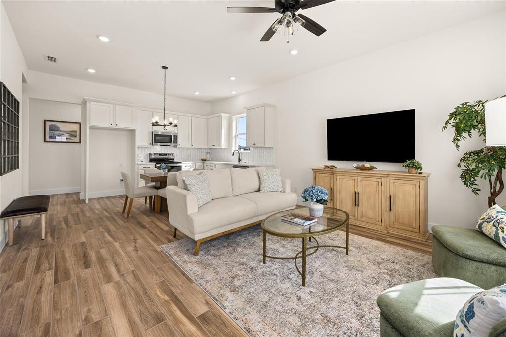 802 S Creek Street Fredericksburg TX 78624