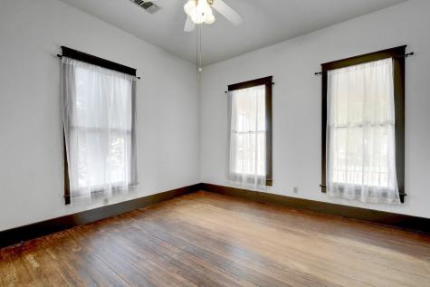 304 Olive Street Smithville TX 78957