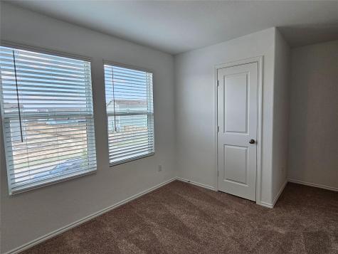 704 Commander Abbott Drive Jarrell TX 76537
