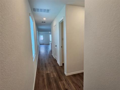 704 Commander Abbott Drive Jarrell TX 76537