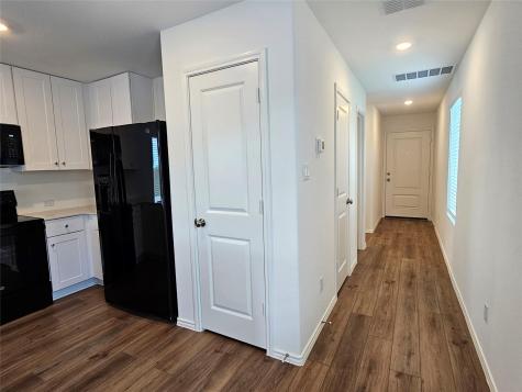 704 Commander Abbott Drive Jarrell TX 76537