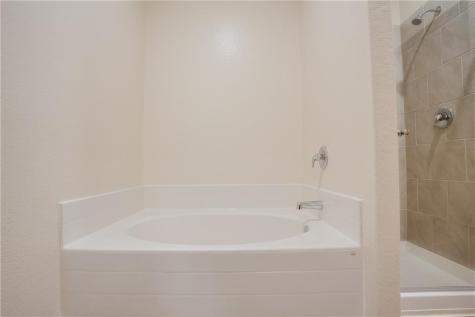 1004 Riverdale Cove Jarrell TX 76537