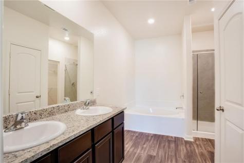 1004 Riverdale Cove Jarrell TX 76537