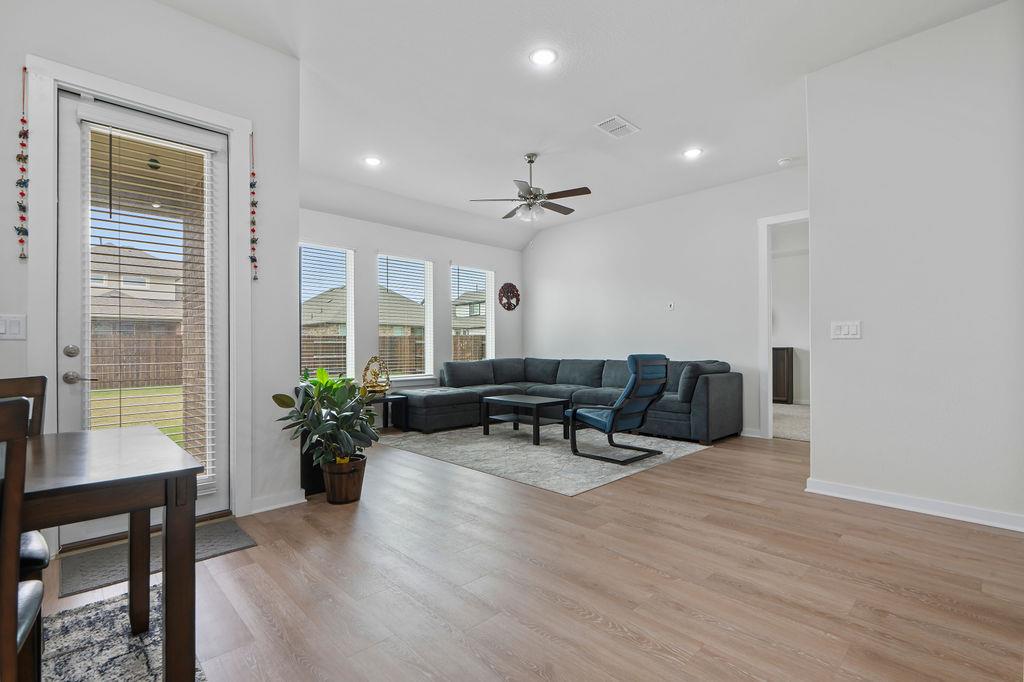 1813 Crow Hop View Leander TX 78641