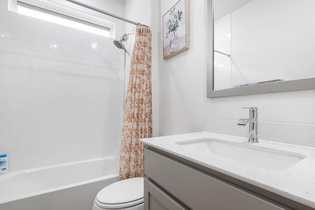 1813 Crow Hop View Leander TX 78641
