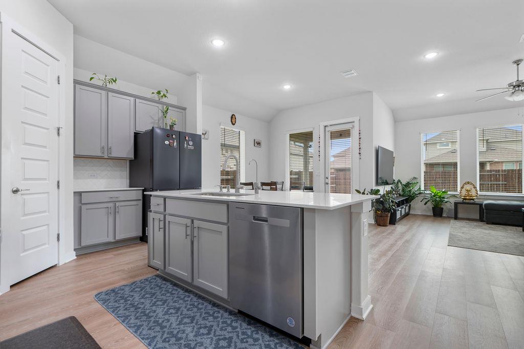 1813 Crow Hop View Leander TX 78641