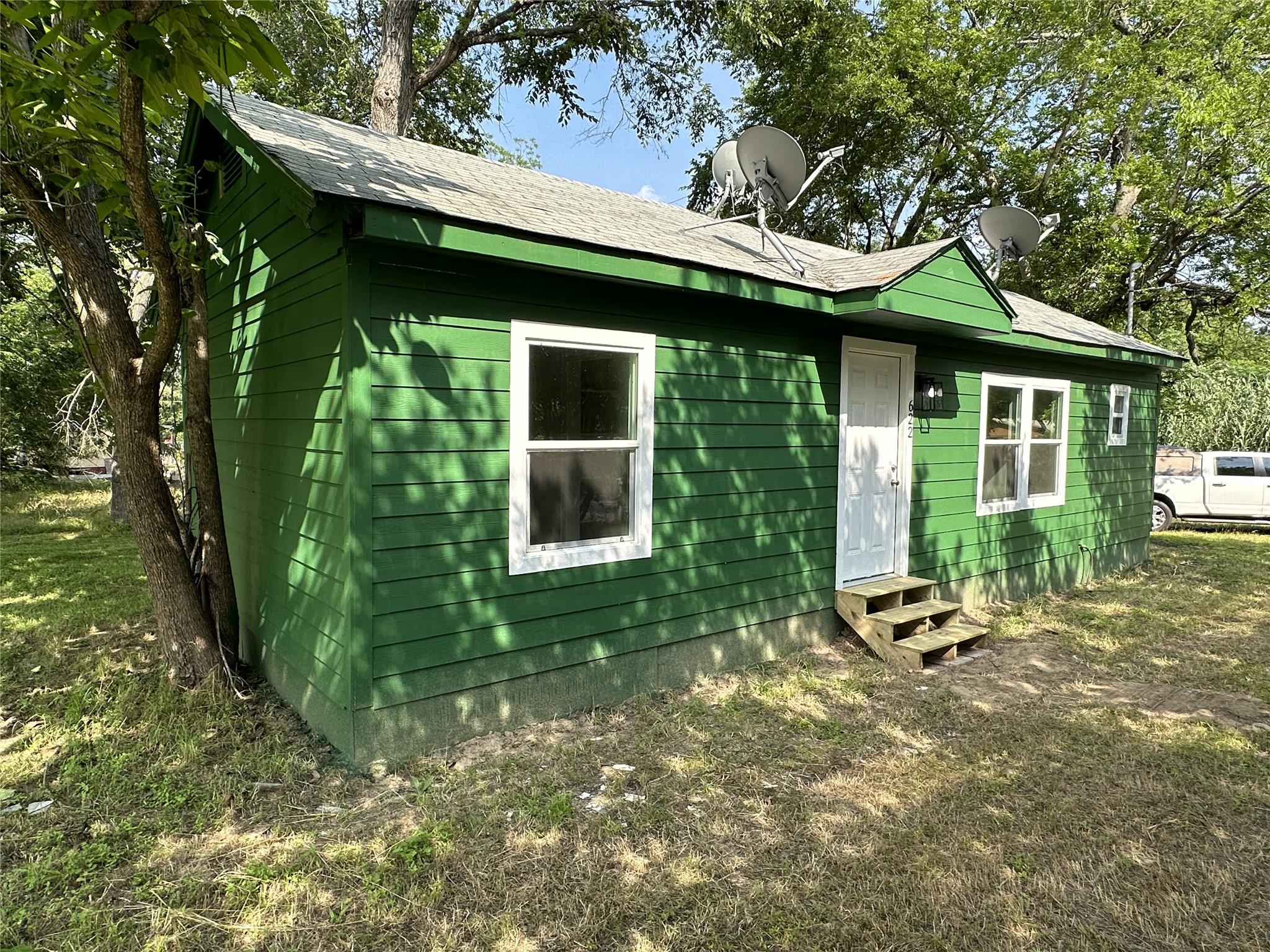 622 Scarbrough Street Rockdale TX 76567