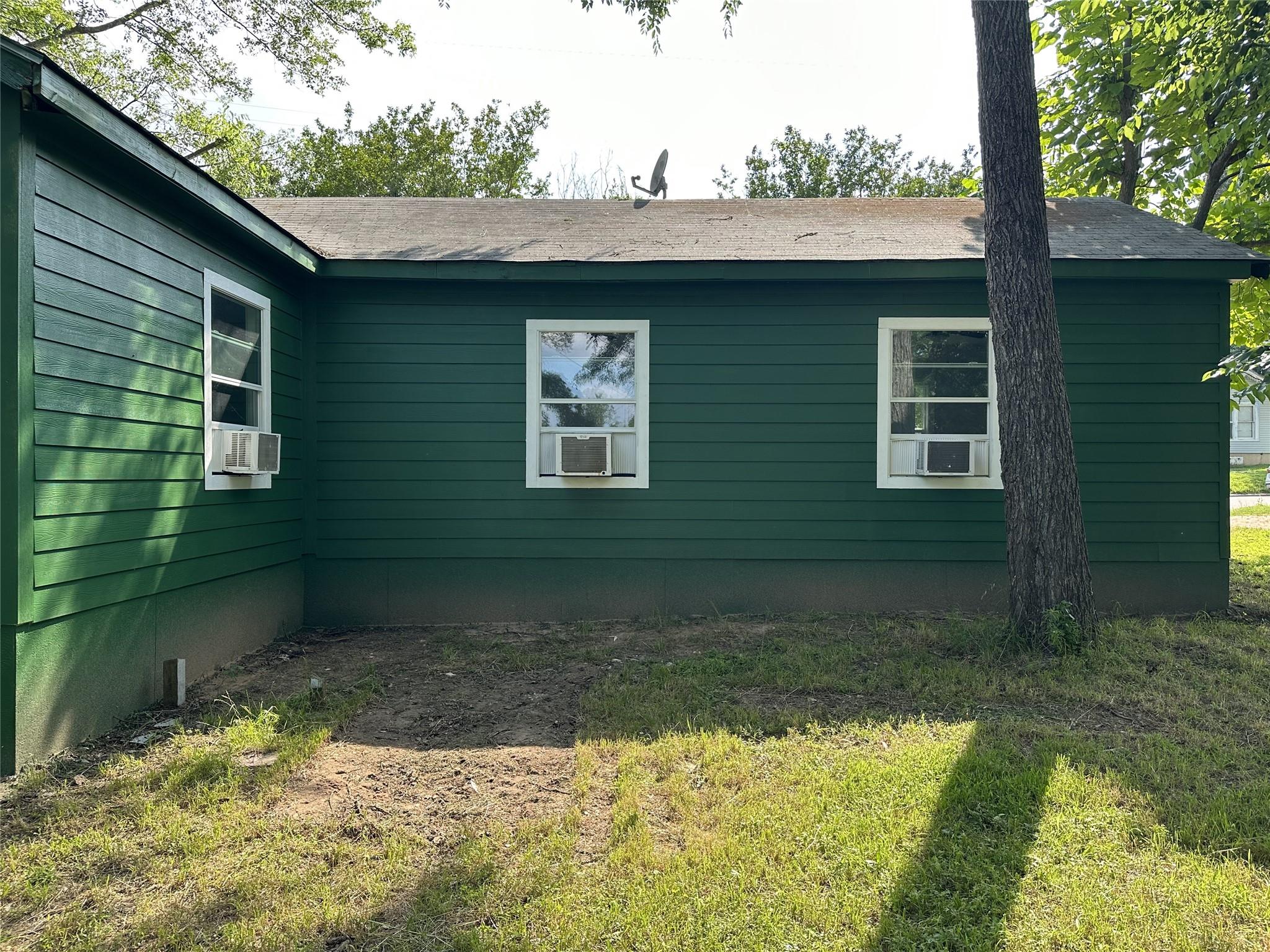 622 Scarbrough Street Rockdale TX 76567