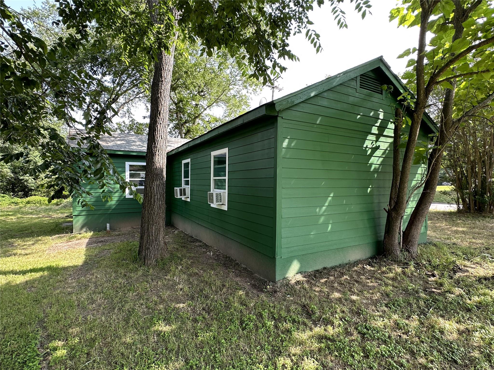 622 Scarbrough Street Rockdale TX 76567