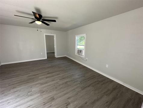 622 Scarbrough Street Rockdale TX 76567