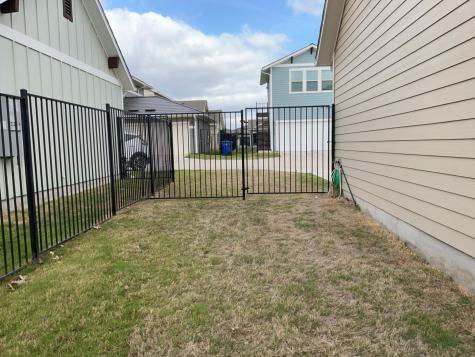 8315 Laughlin Lane Austin TX 78744