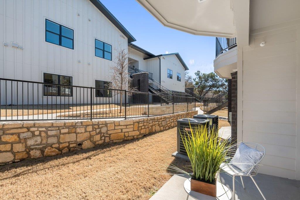 2450 Wickersham Lane Austin TX 78741