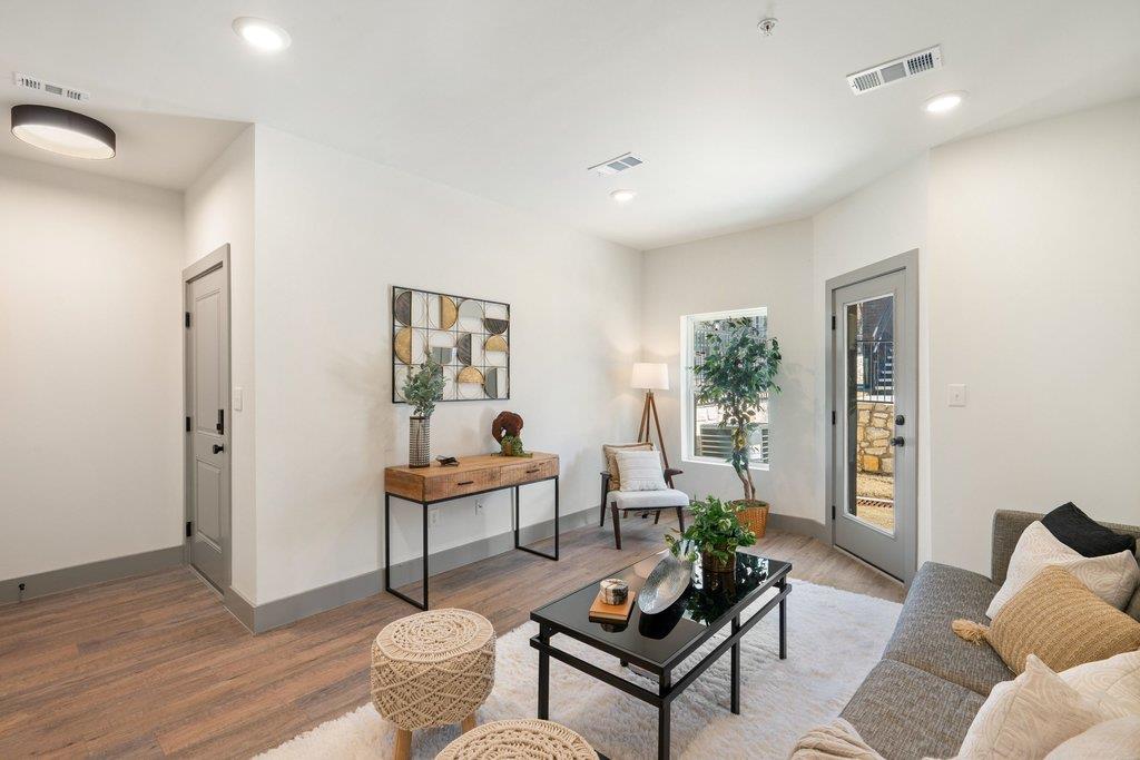 2450 Wickersham Lane Austin TX 78741