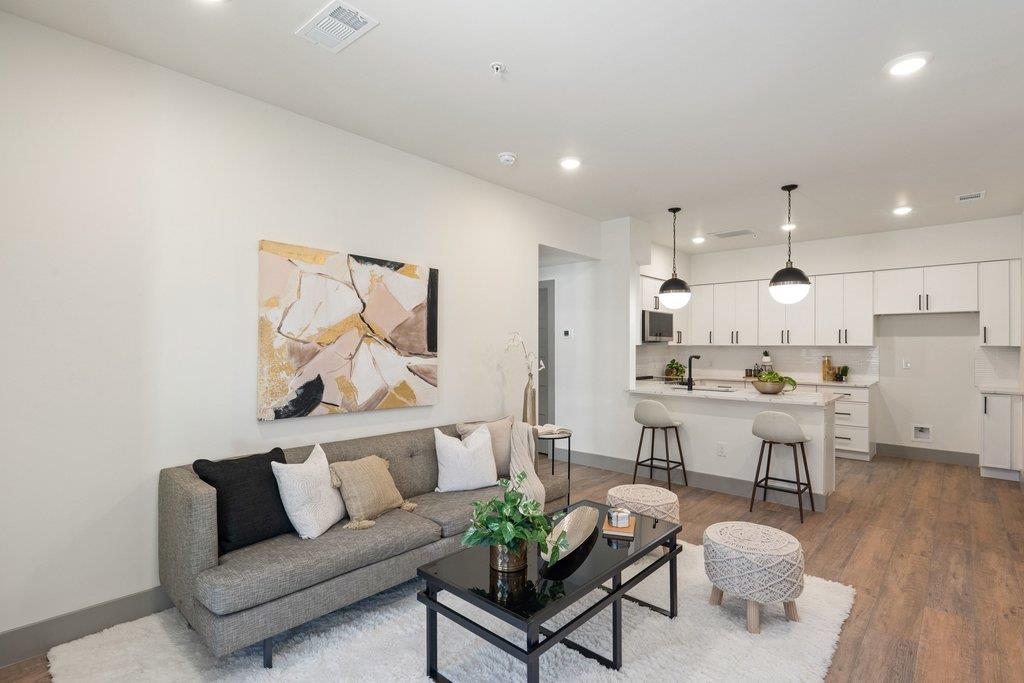 2450 Wickersham Lane Austin TX 78741
